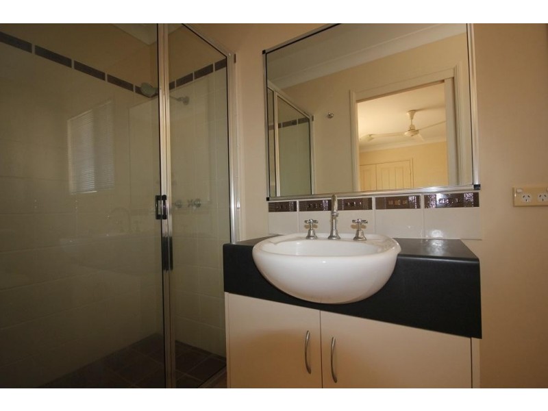 5 Gernika Court, Bushland Beach QLD 4818