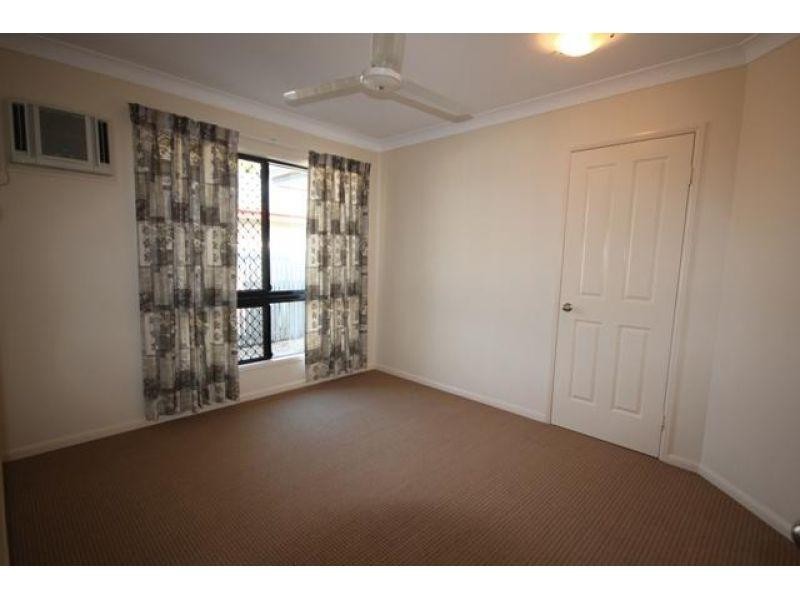 5 Gernika Court, Bushland Beach QLD 4818