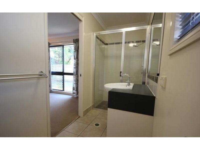 5 Gernika Court, Bushland Beach QLD 4818