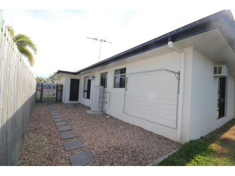 5 Gernika Court, Bushland Beach QLD 4818