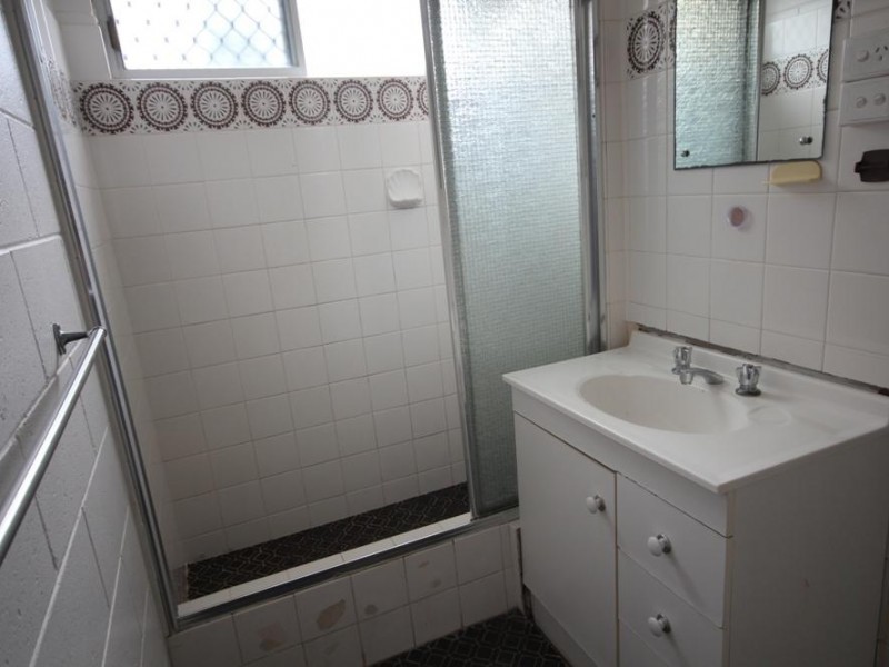 2/16 Dollview Avenue, Rasmussen QLD 4815