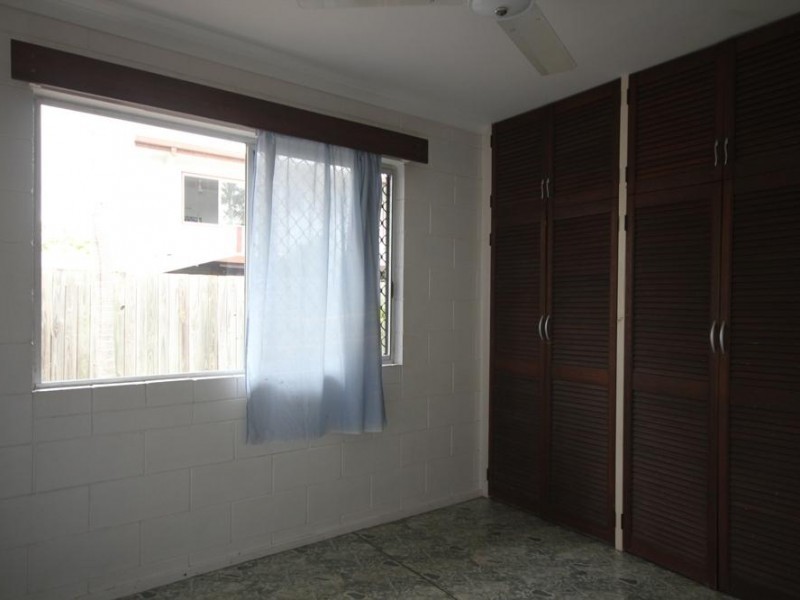 2/16 Dollview Avenue, Rasmussen QLD 4815