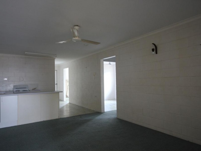 2/16 Dollview Avenue, Rasmussen QLD 4815