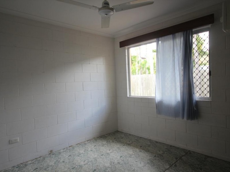 2/16 Dollview Avenue, Rasmussen QLD 4815