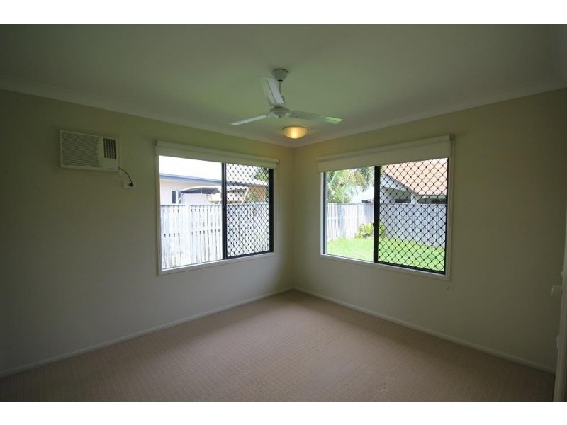 11 Bronte Court, Bushland Beach QLD 4818