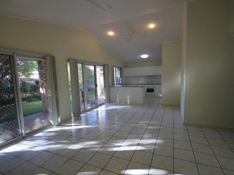 3 Alpina Place, Kirwan QLD 4817