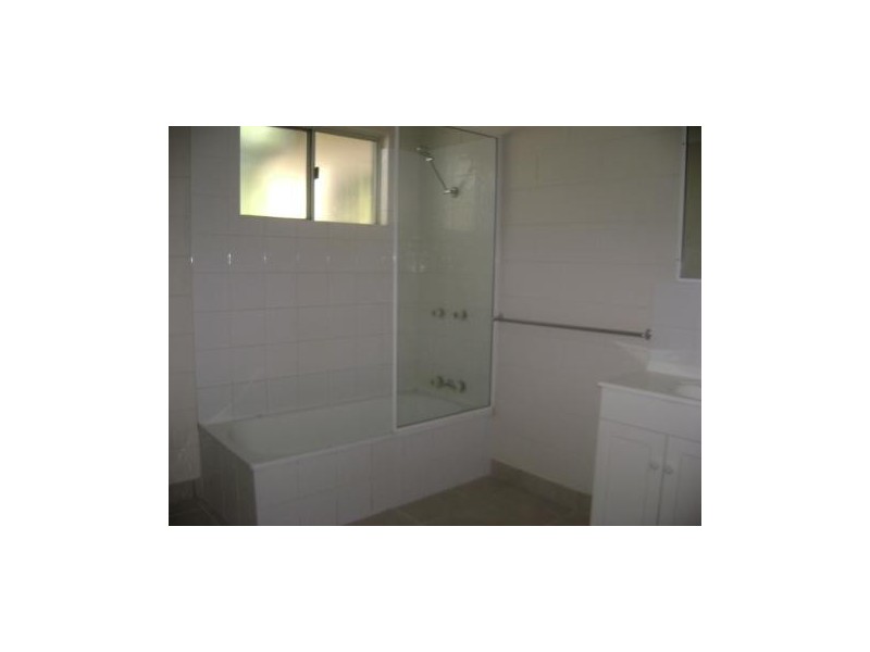 2/2 Griffey Street, Burdell QLD 4818