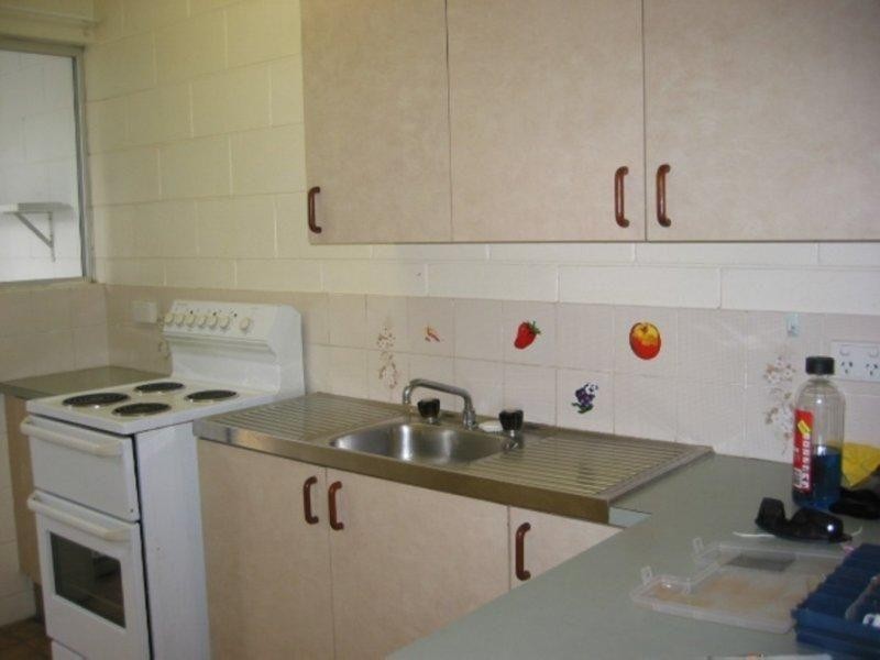 1/7 Maria Street, Rasmussen QLD 4815