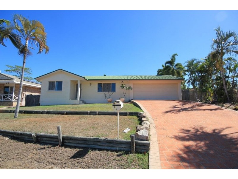 19 Joshua Crescent, Bushland Beach QLD 4818