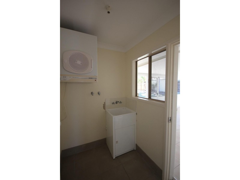 19 Joshua Crescent, Bushland Beach QLD 4818