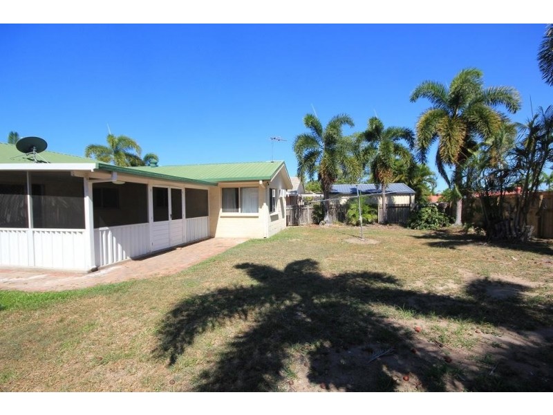 19 Joshua Crescent, Bushland Beach QLD 4818