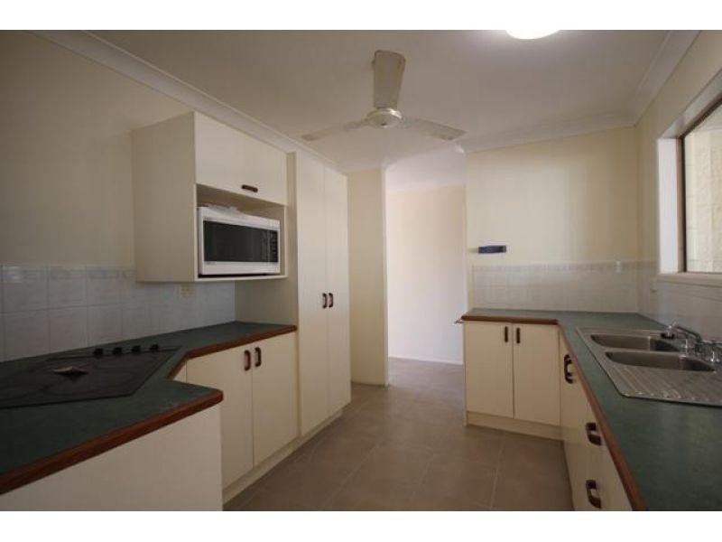 19 Joshua Crescent, Bushland Beach QLD 4818