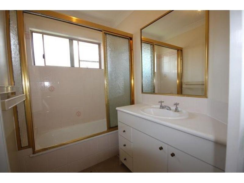 19 Joshua Crescent, Bushland Beach QLD 4818