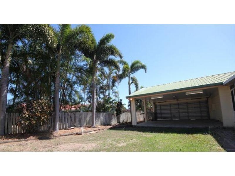 19 Joshua Crescent, Bushland Beach QLD 4818