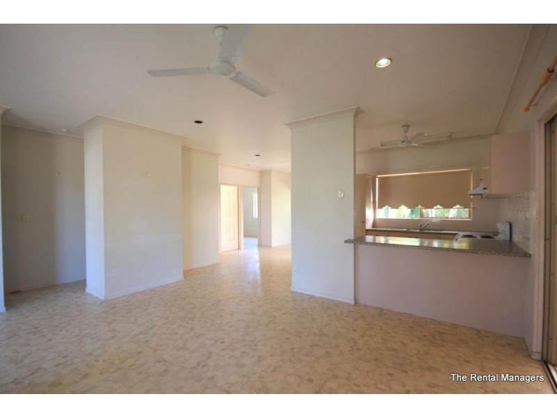 4 Pearl Court, Deeragun QLD 4818