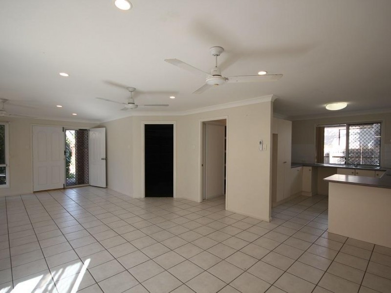 72 Phoenix Parade, Kirwan QLD 4817