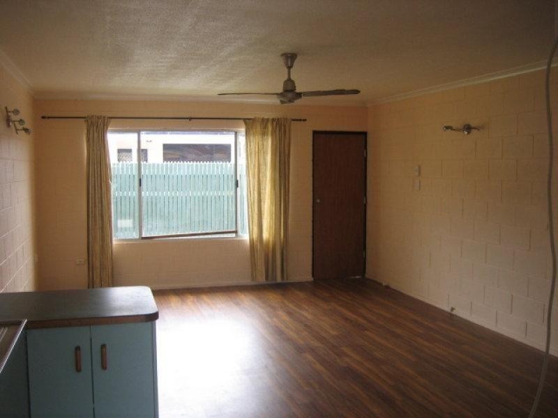 2/49 Punari Street, Currajong QLD 4812