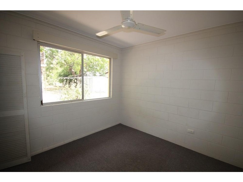 1/16 Dollview Avenue, Rasmussen QLD 4815