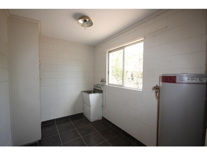 1/16 Dollview Avenue, Rasmussen QLD 4815