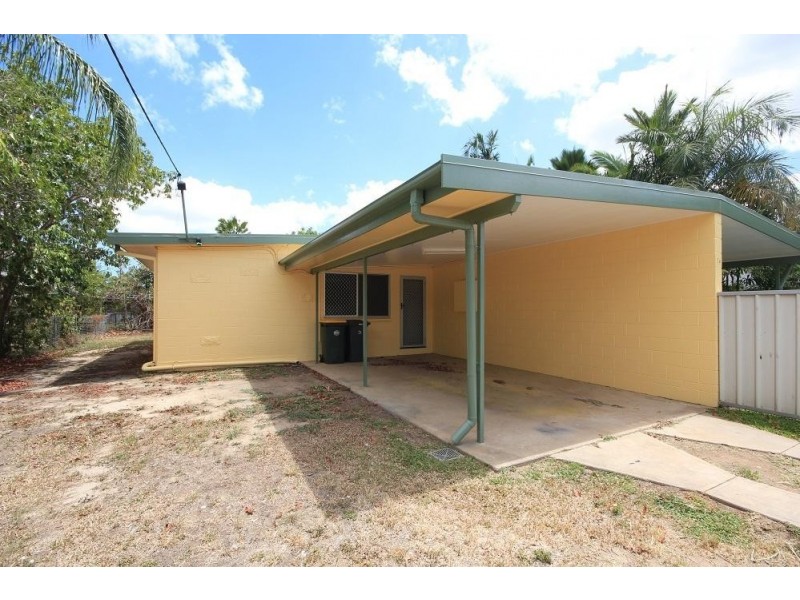 1/16 Dollview Avenue, Rasmussen QLD 4815