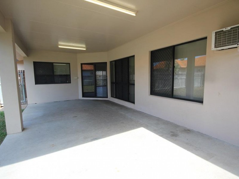 11 Bamboo Court, Mount Louisa QLD 4814