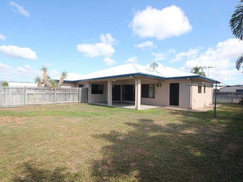 11 Bamboo Court, Mount Louisa QLD 4814