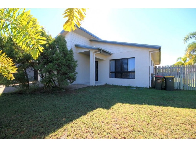 7 Eungella Court, Bushland Beach QLD 4818