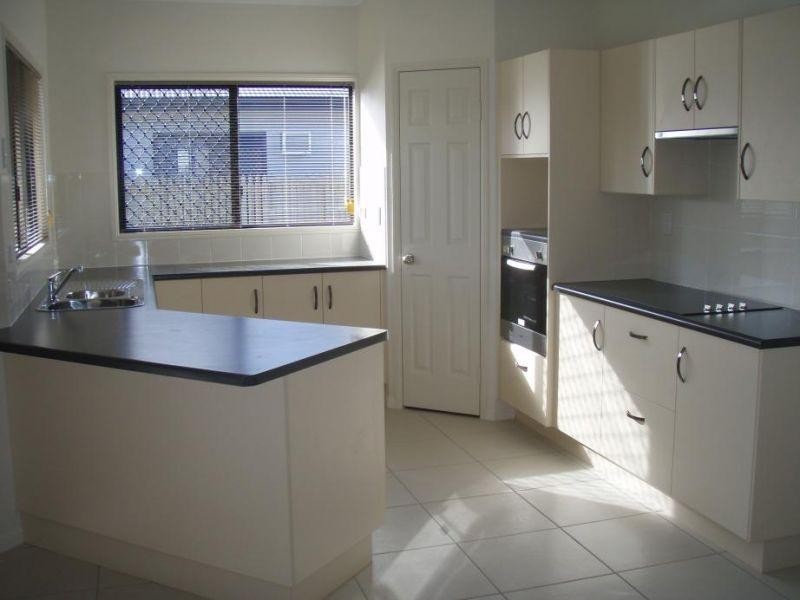 7 Eungella Court, Bushland Beach QLD 4818