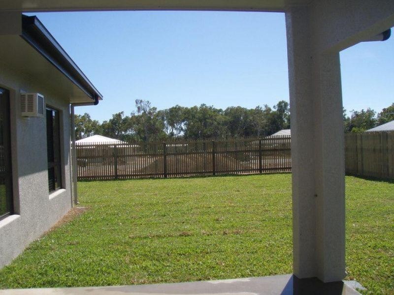 7 Eungella Court, Bushland Beach QLD 4818