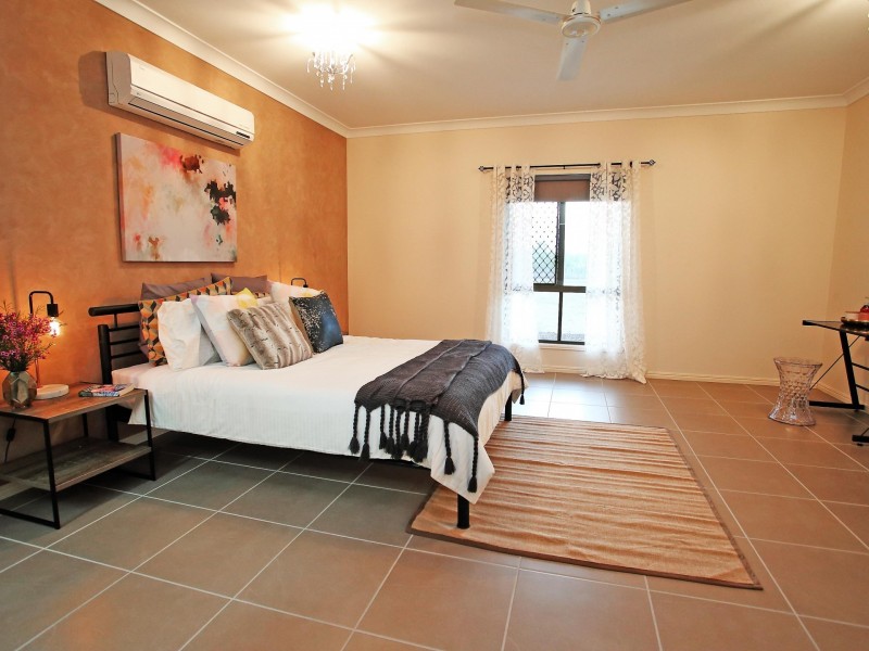 8 Slaytons Road, Jensen QLD 4818