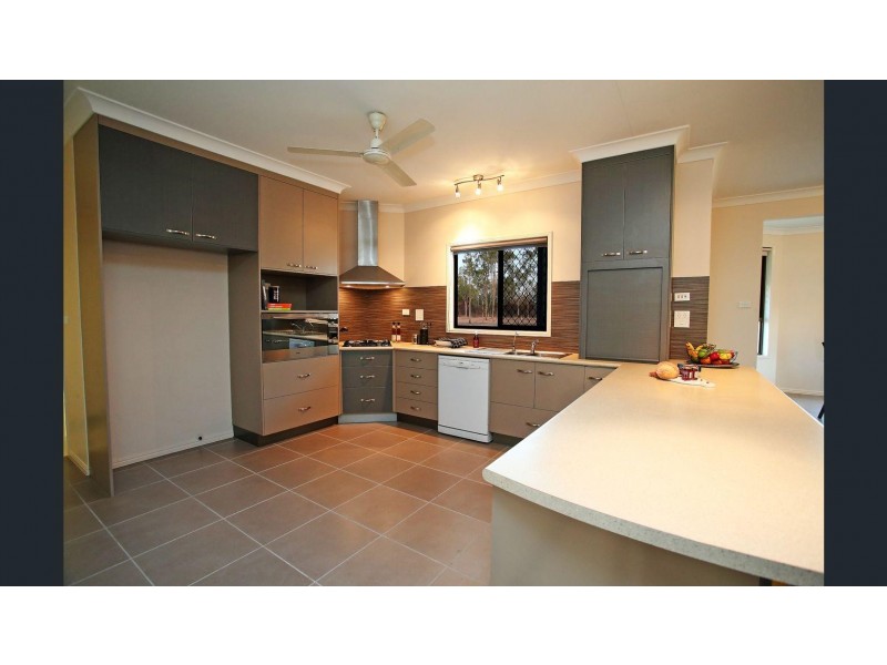 8 Slaytons Road, Jensen QLD 4818