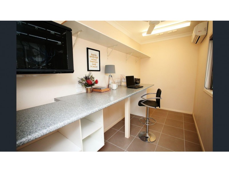 8 Slaytons Road, Jensen QLD 4818