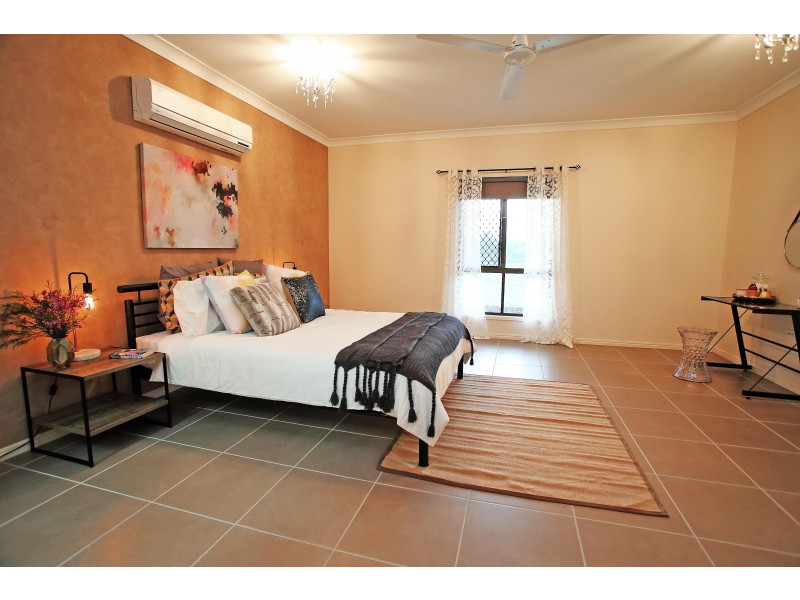 8 Slaytons Road, Jensen QLD 4818