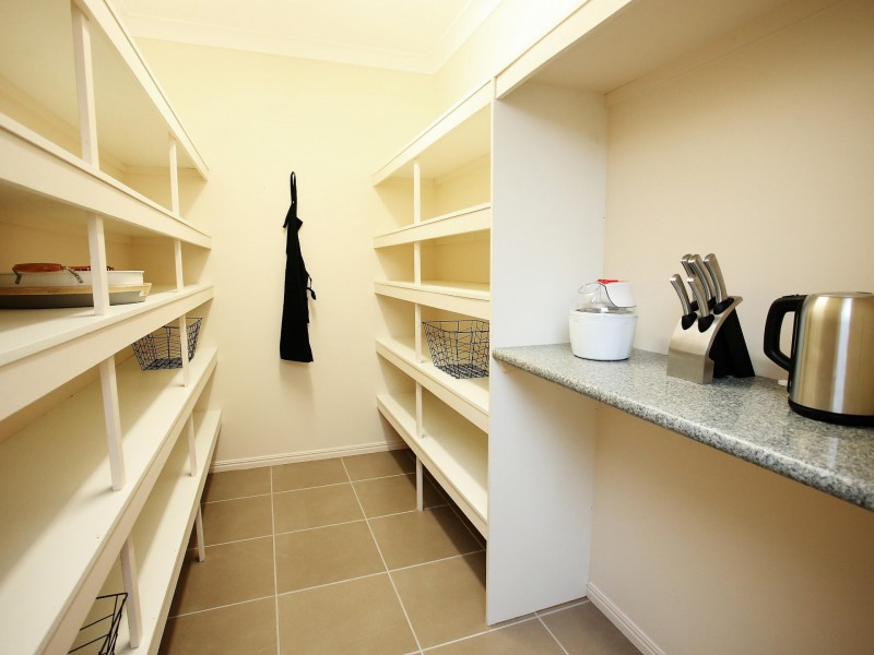 8 Slaytons Road, Jensen QLD 4818