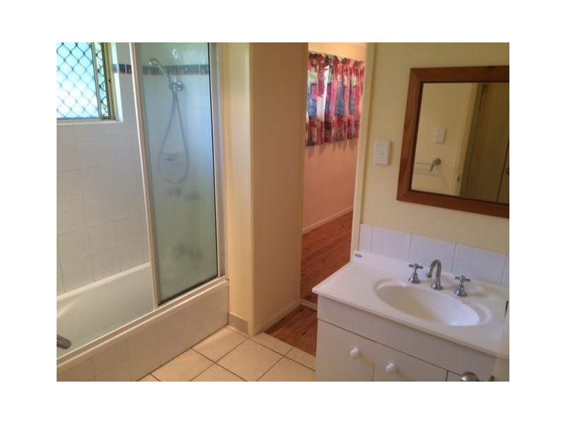 8 Simonsen Court, Kelso QLD 4815