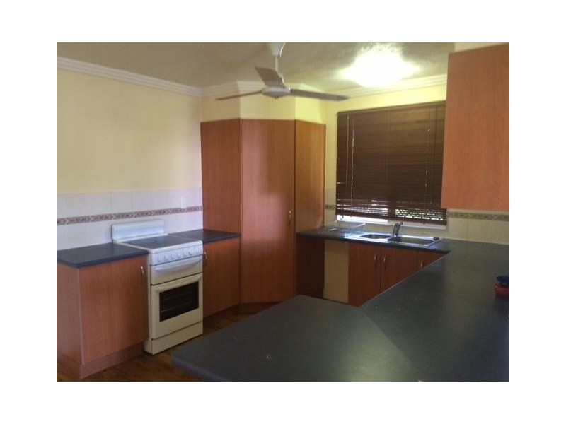 8 Simonsen Court, Kelso QLD 4815