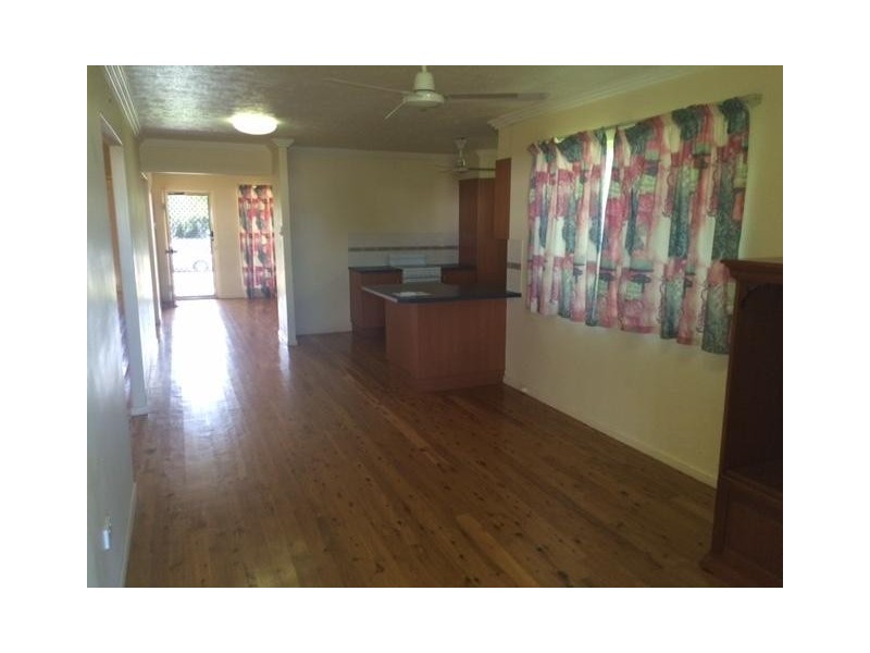 8 Simonsen Court, Kelso QLD 4815