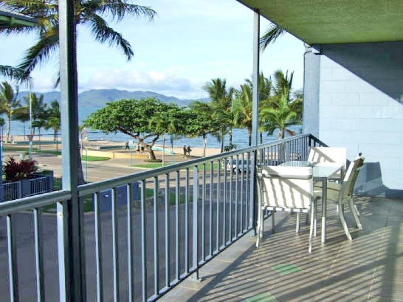 12/108-109 The Strand, North Ward QLD 4810