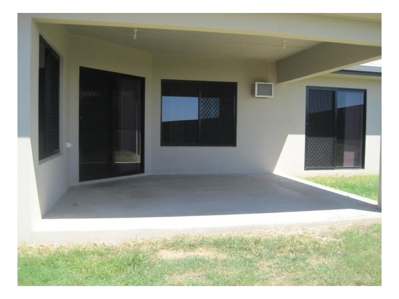 79 Shutehaven Circuit, Bushland Beach QLD 4818