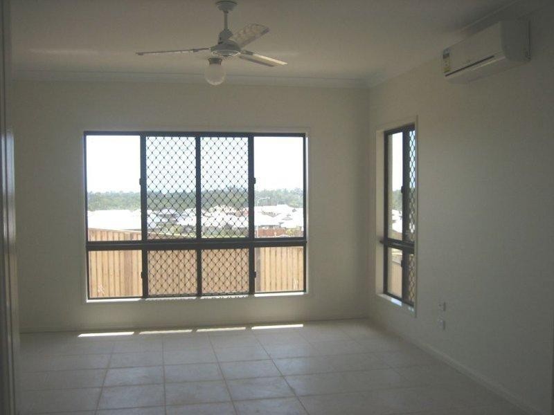 79 Shutehaven Circuit, Bushland Beach QLD 4818