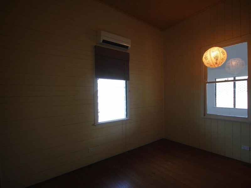 1 Queens Road, Railway Estate QLD 4810