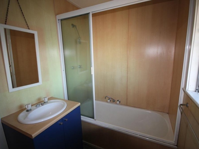 1 Queens Road, Railway Estate QLD 4810