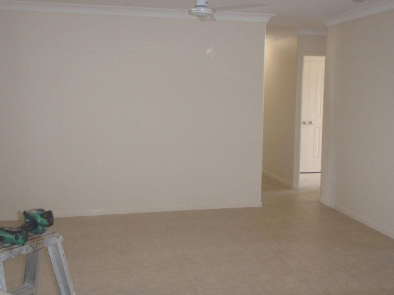 Bushland Beach QLD 4818