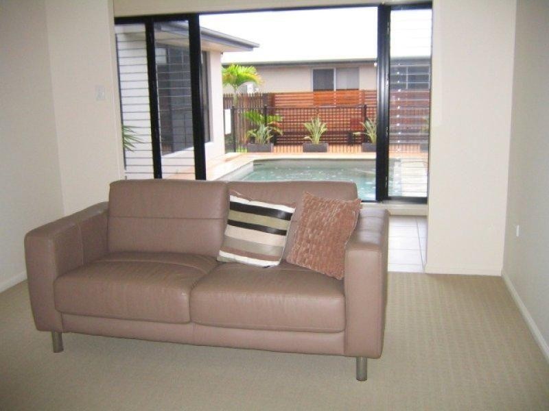 Bohle Plains QLD 4817