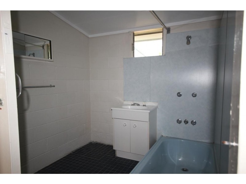 1/38 Meenan Street, Garbutt QLD 4814