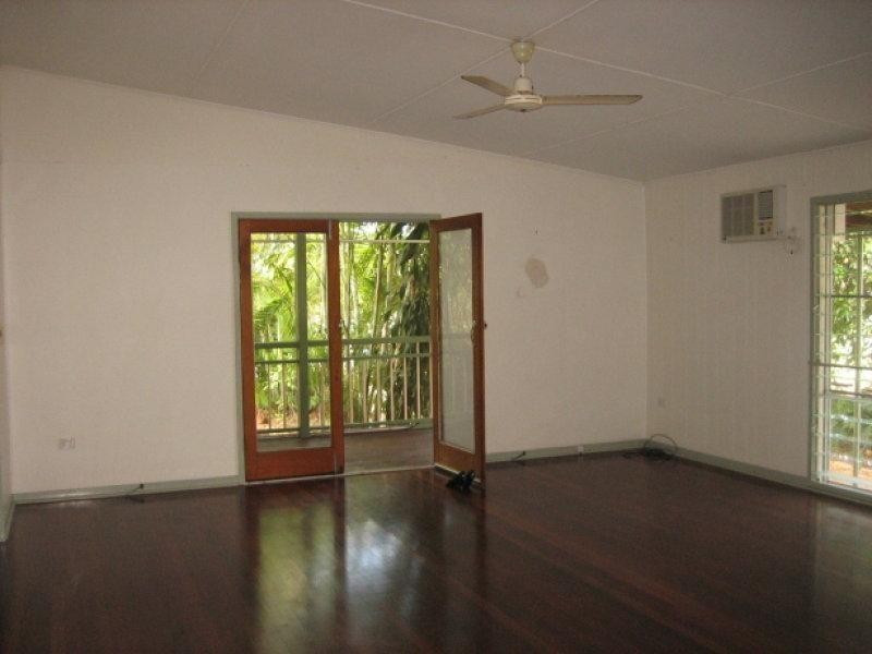 31 Coral Street, Saunders Beach QLD 4818