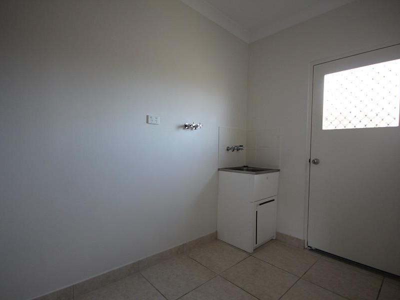 34 Hillock Crescent, Bushland Beach QLD 4818