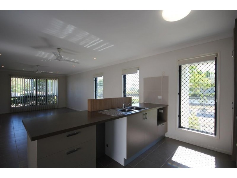 1 Franklin Drive, Mount Louisa QLD 4814