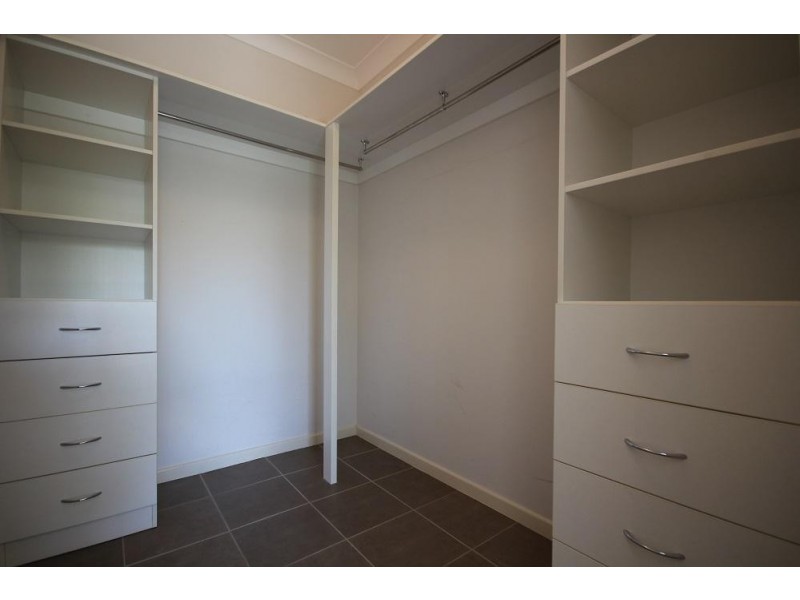 1 Franklin Drive, Mount Louisa QLD 4814