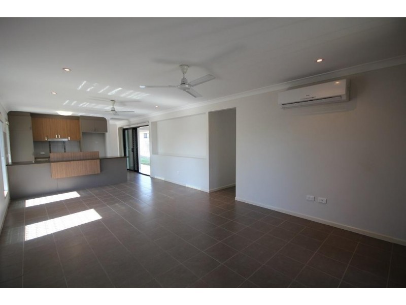 1 Franklin Drive, Mount Louisa QLD 4814